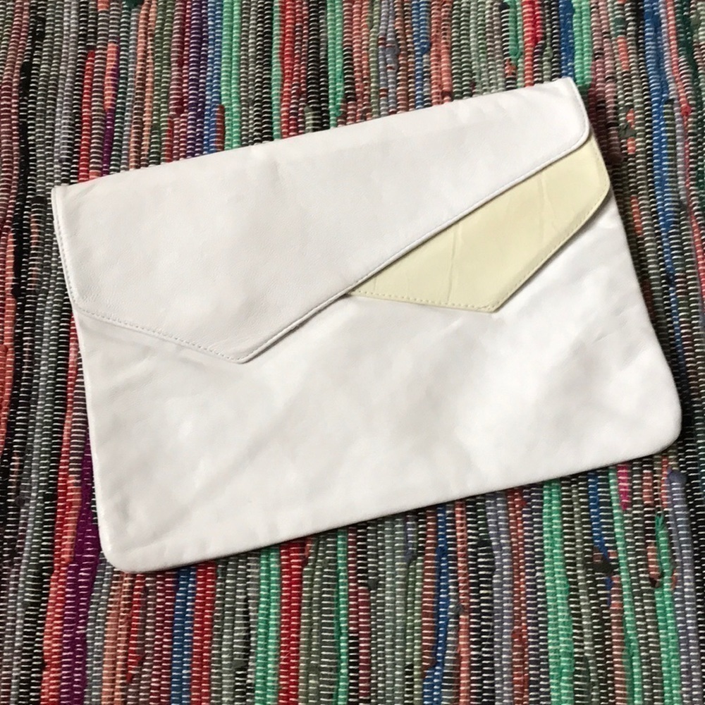 VTG white leather clutch made in Italy